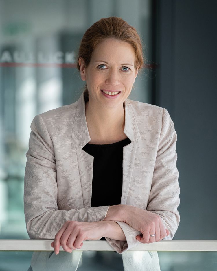 Business Portrait von Mag. Susanne Ebner, Leiterin der Gleichberechtigungsstelle des Landes Kärnten
